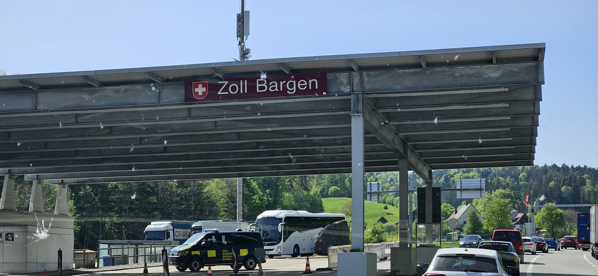 Rasch über den Zoll...