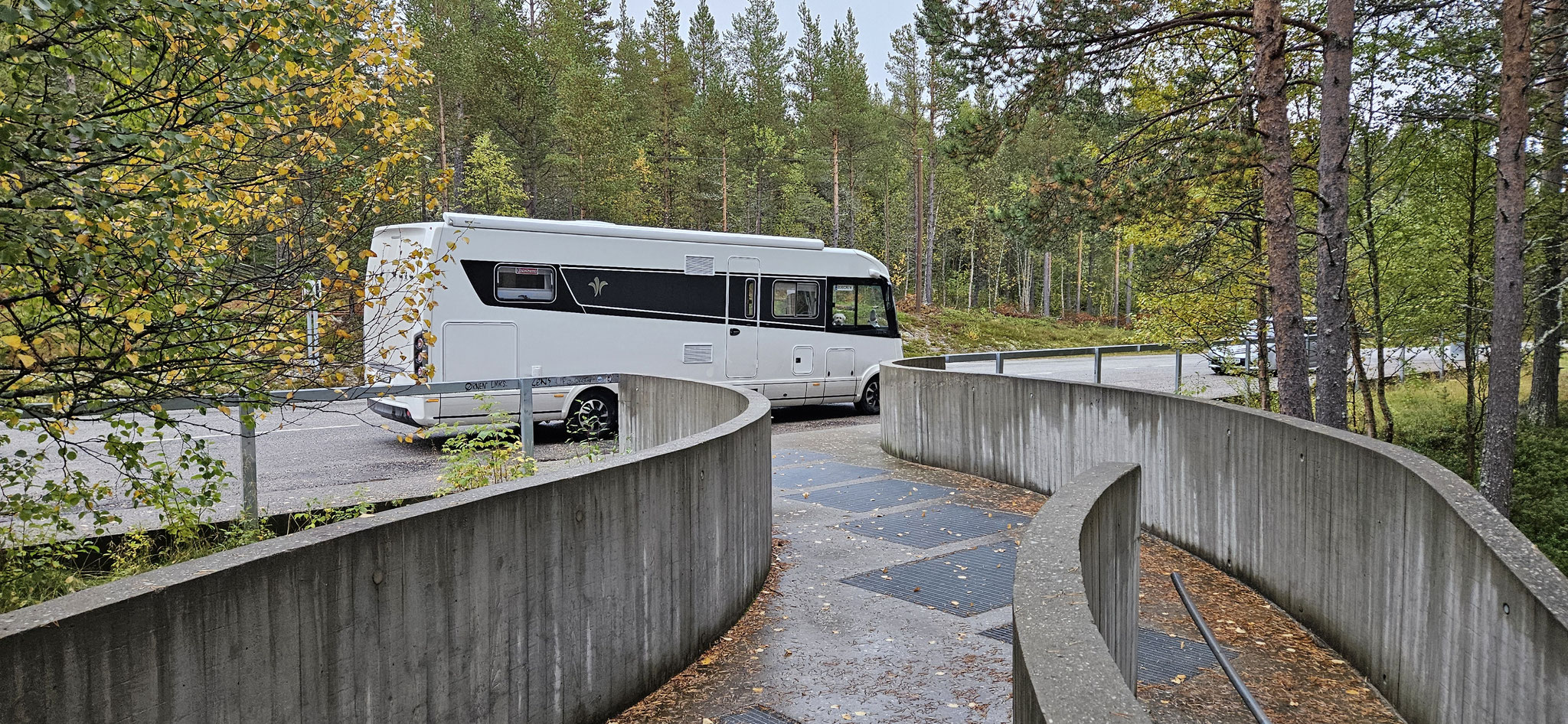 Wer wartet denn da brav im Bobi?