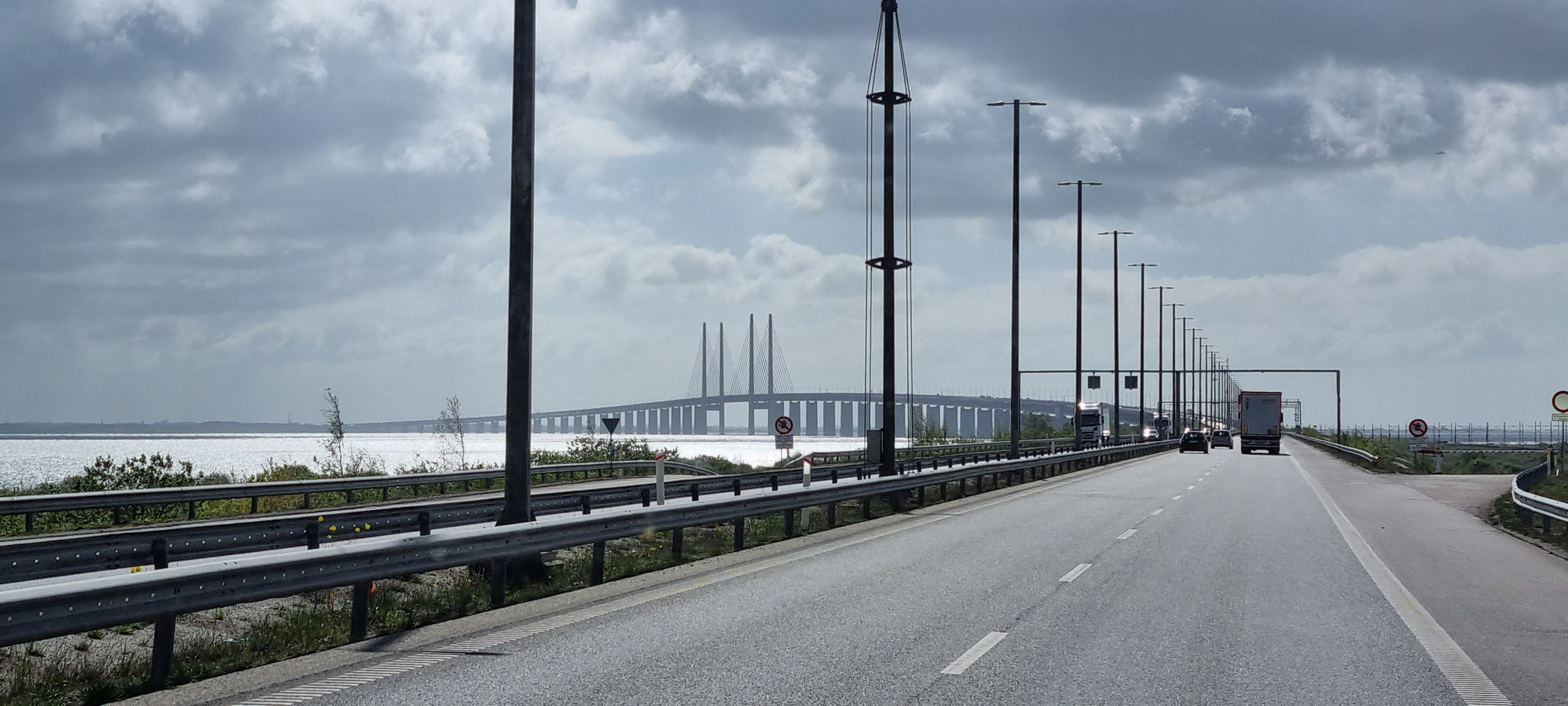 Schon sieht man die Øresund-Brücke