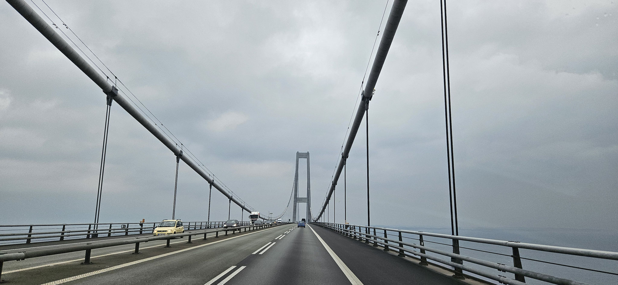 Nach der Brücke folgt die Maut von DKK 620.00...