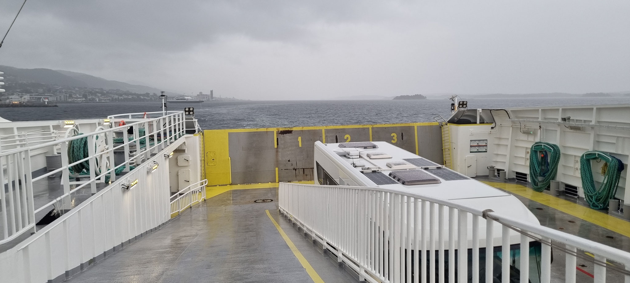 Ein Spaziergang an Deck