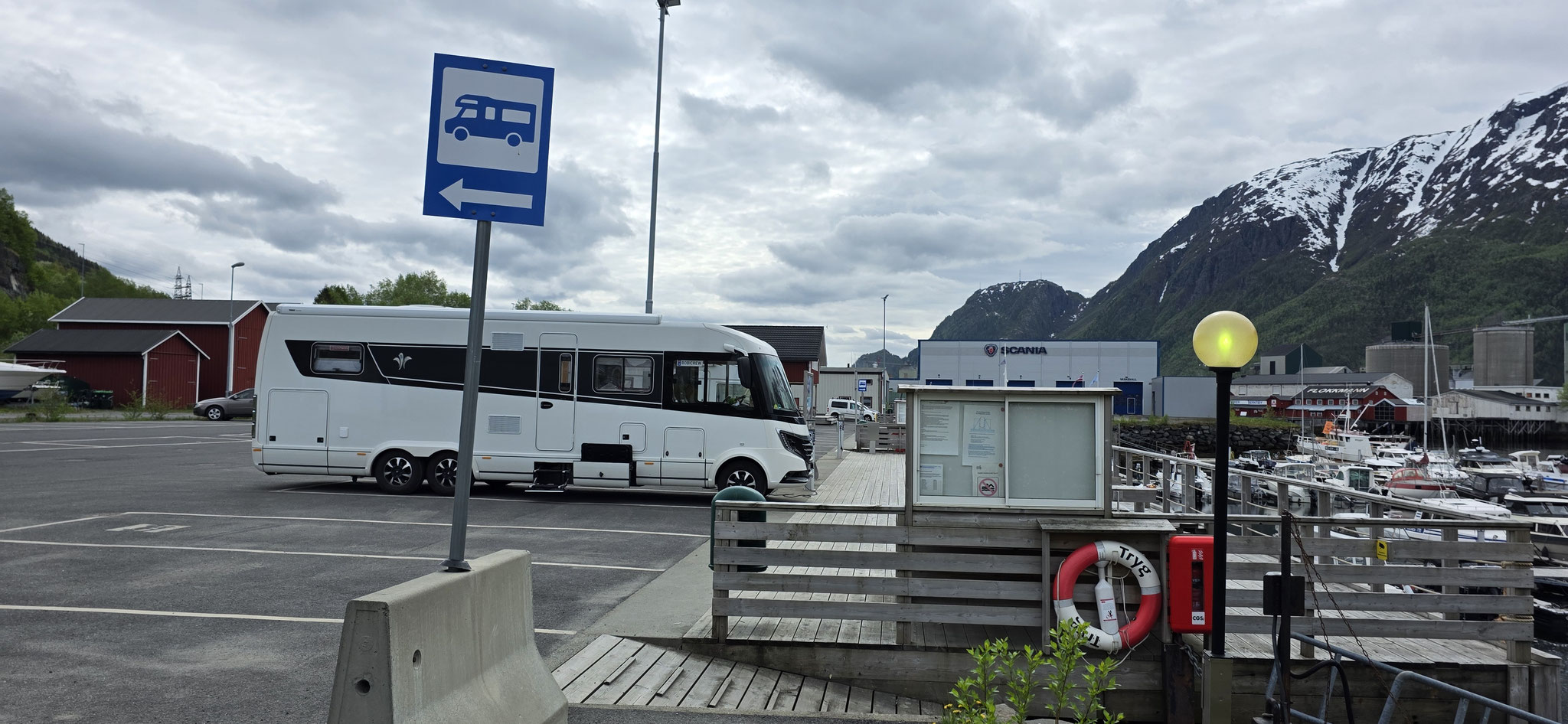 ...und auf unserem Stellplatz an