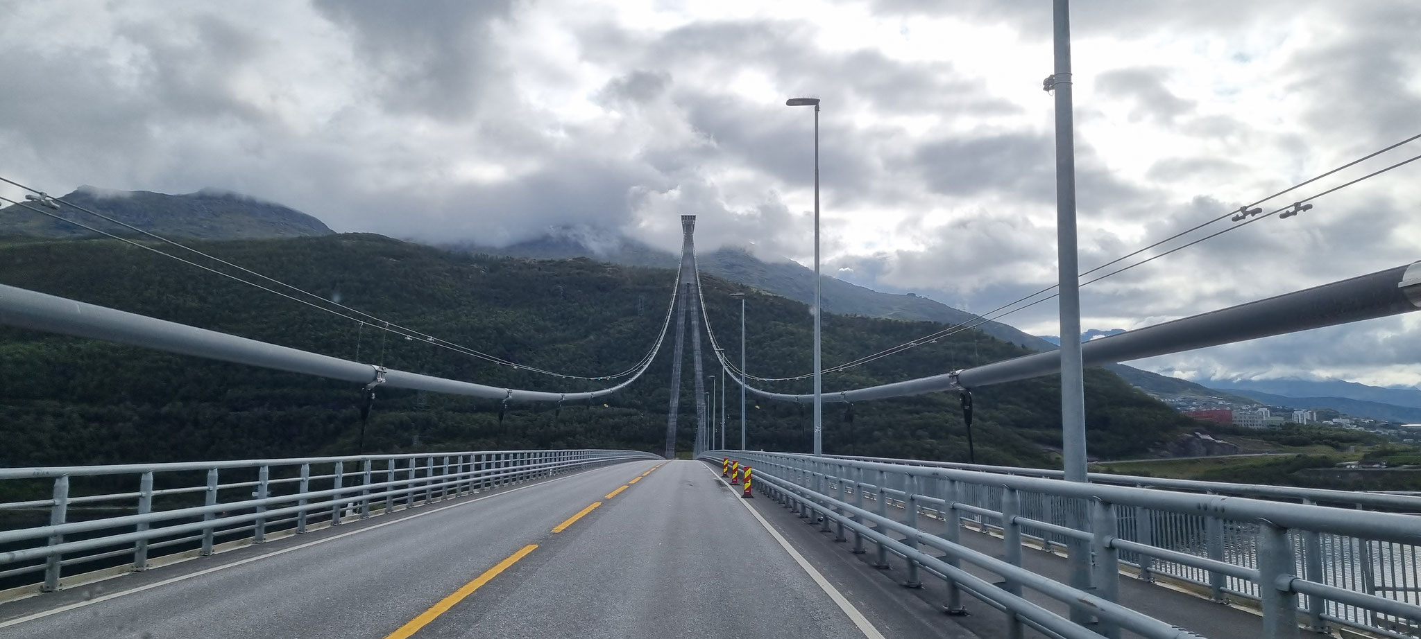 Wir haben noch gesehen, wie diese Brücke entstanden ist