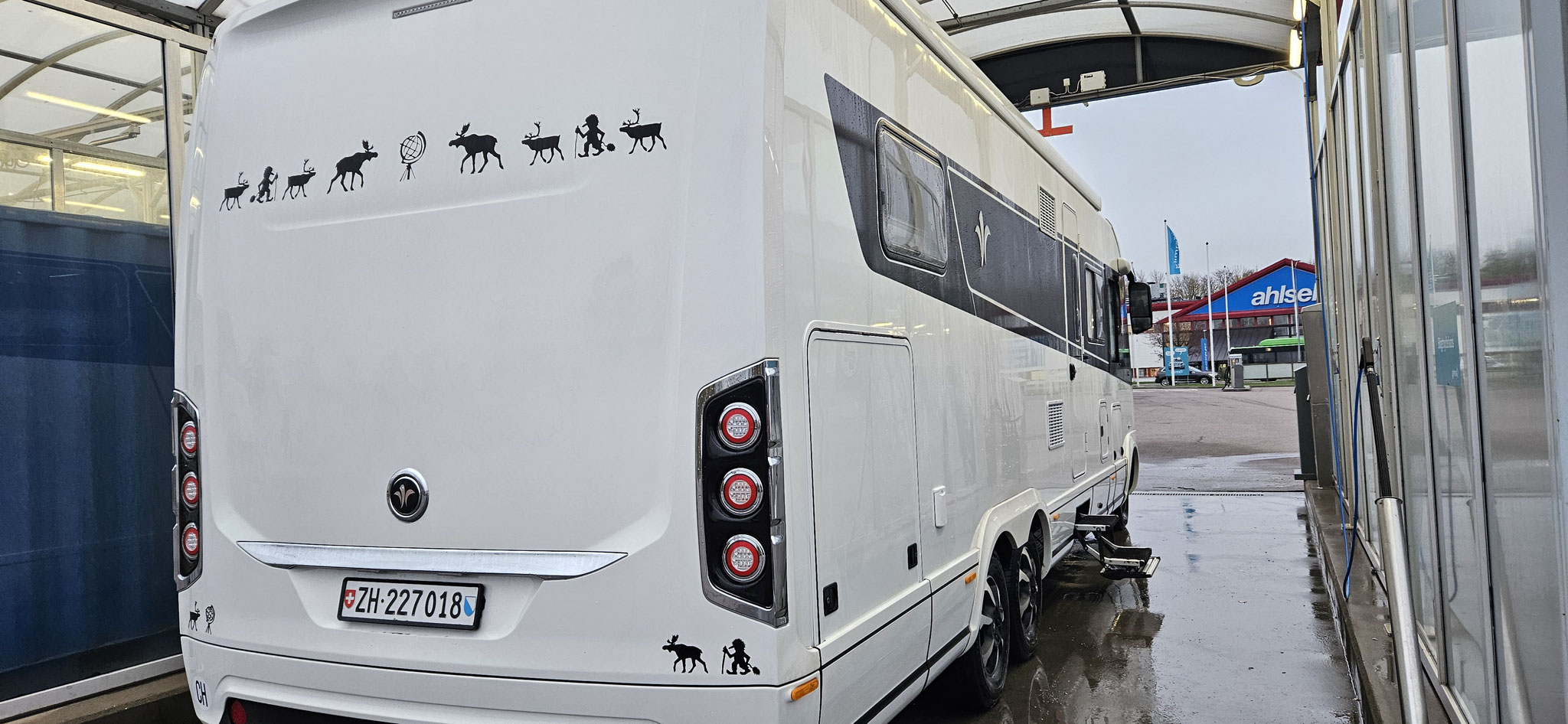 ...noch durch die Truckwasch-Strasse in Winterthur