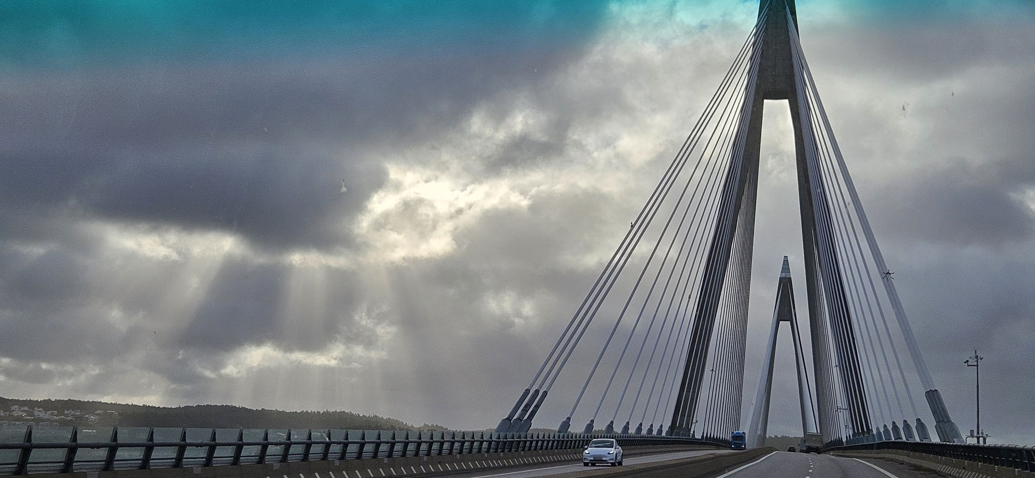 Die ersten Brücken lassen wir bald hinter uns