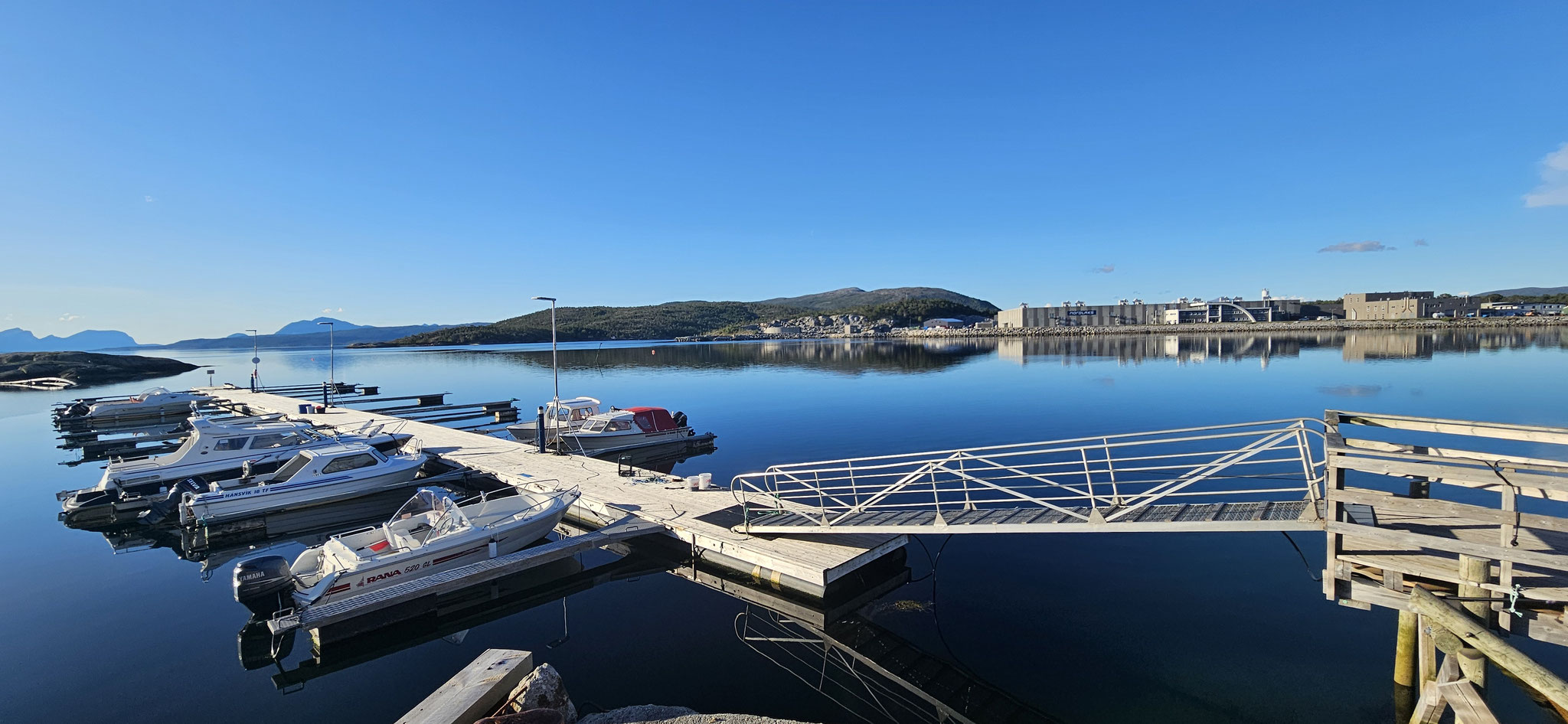 Die Farben in Sporthafen sind fantastisch