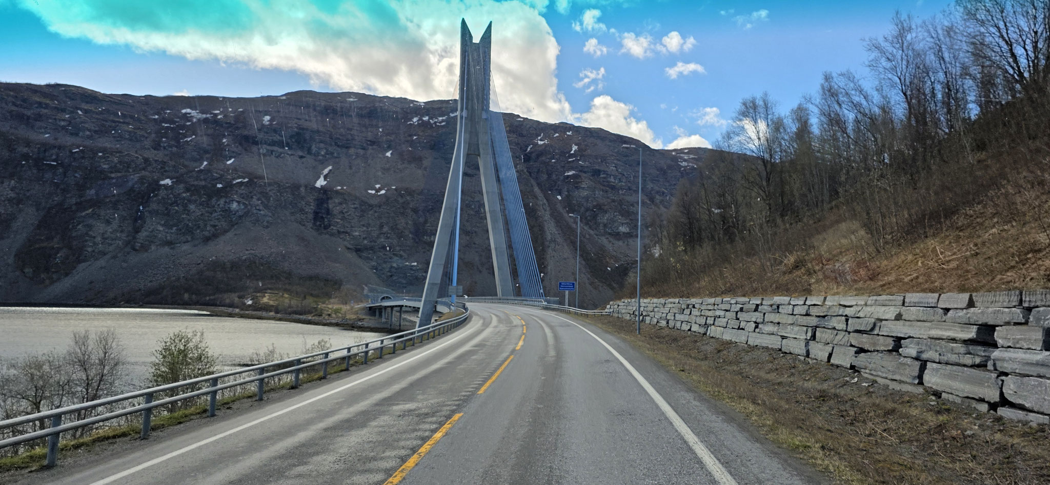Mal wieder eine Brücke