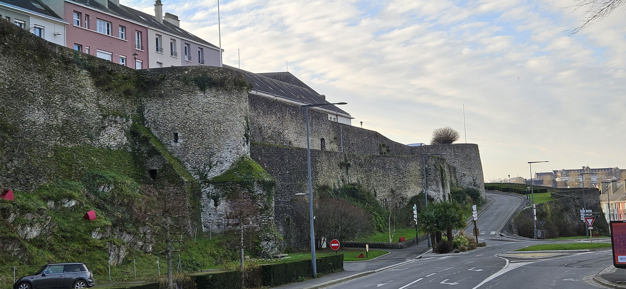 ...und alte Stadtmauern