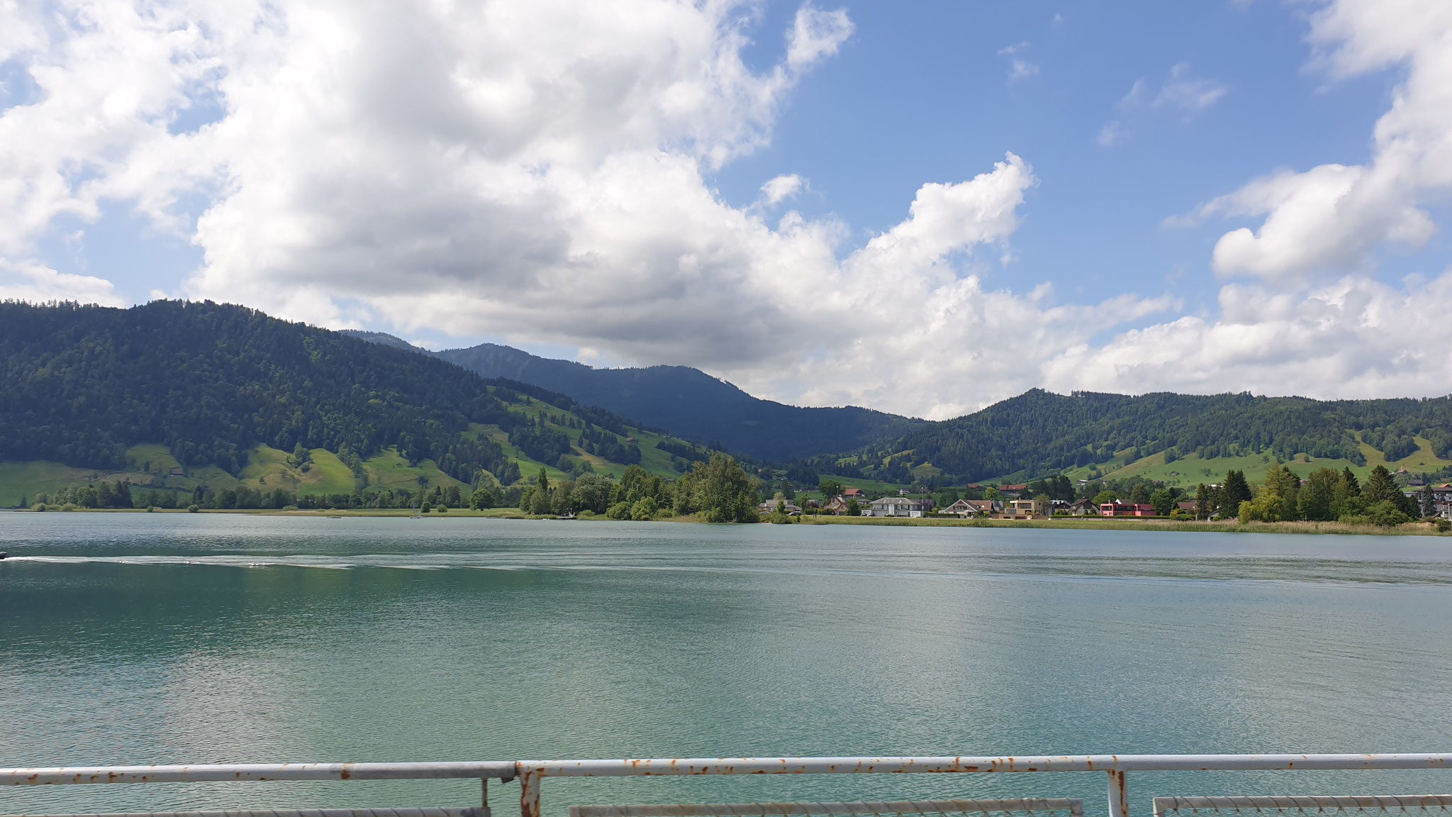 ...und weiter am Aegerisee entlang...