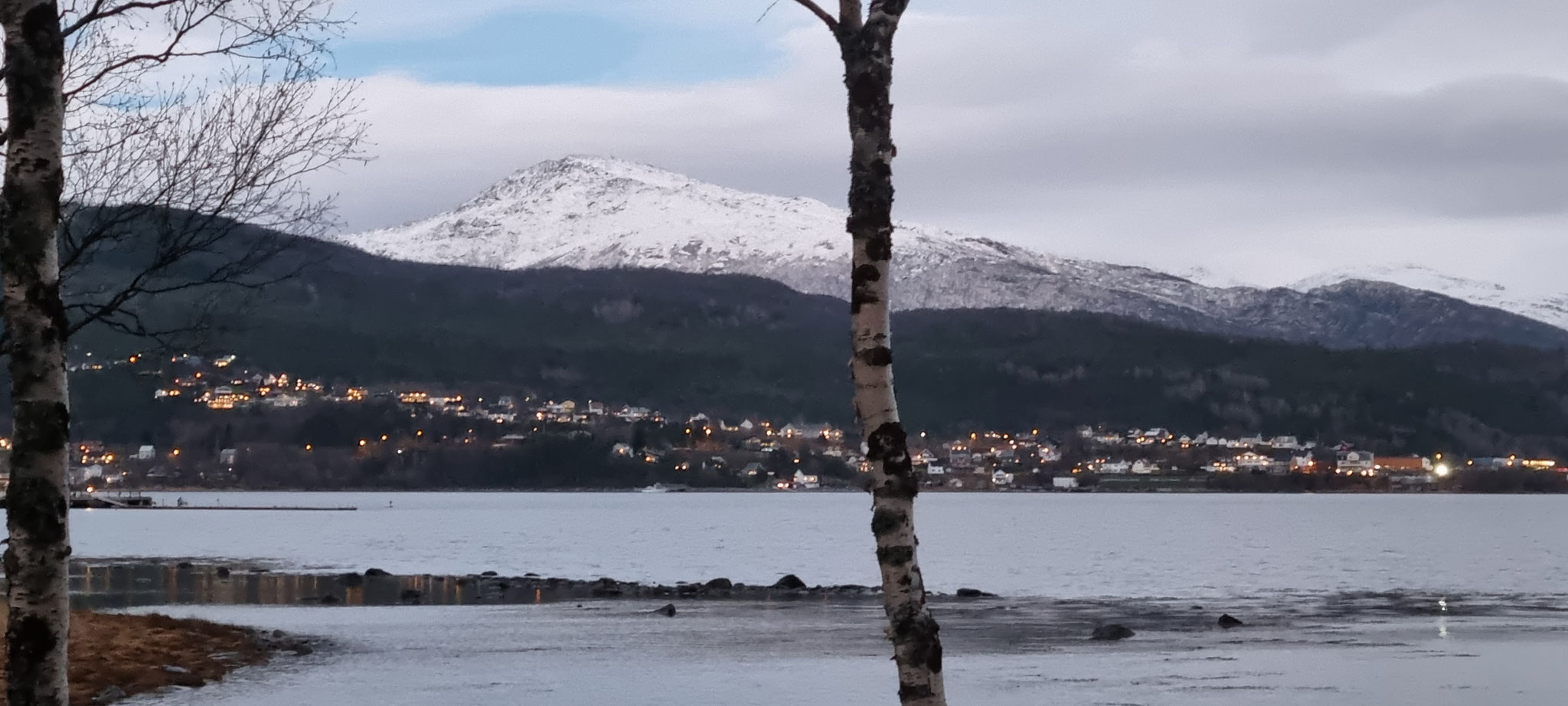 Der Blick über das Fjord