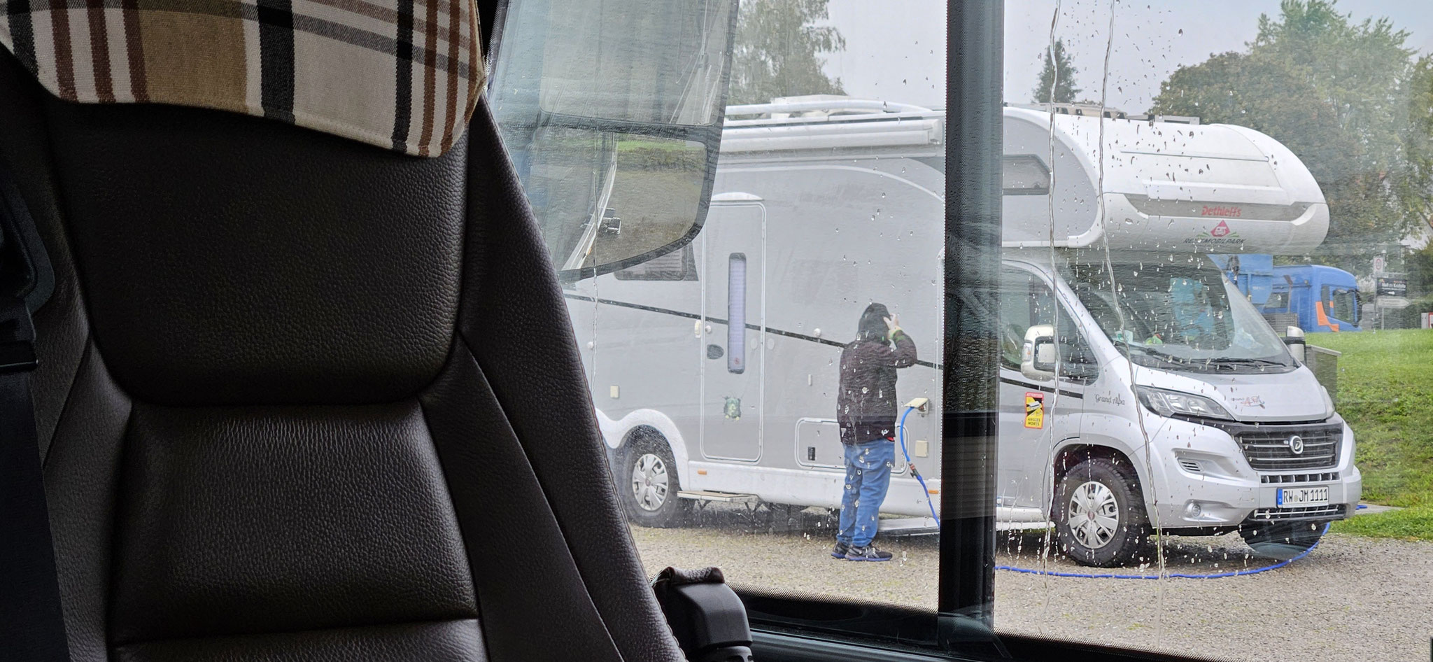 Wer kommt den da bei Regen an?