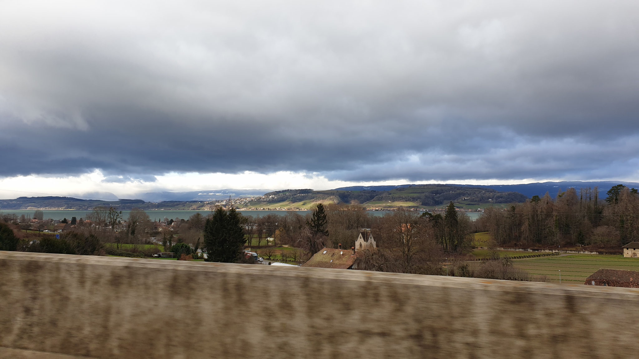 Magische Stimmung beim Murtensee