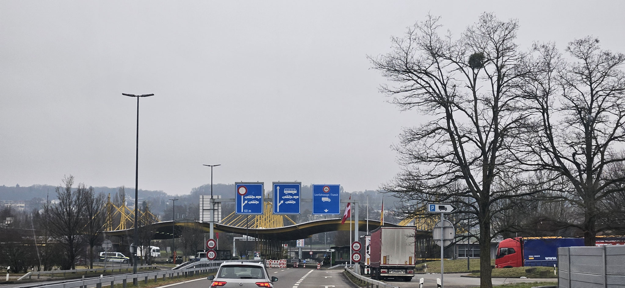 ...über den Zoll...