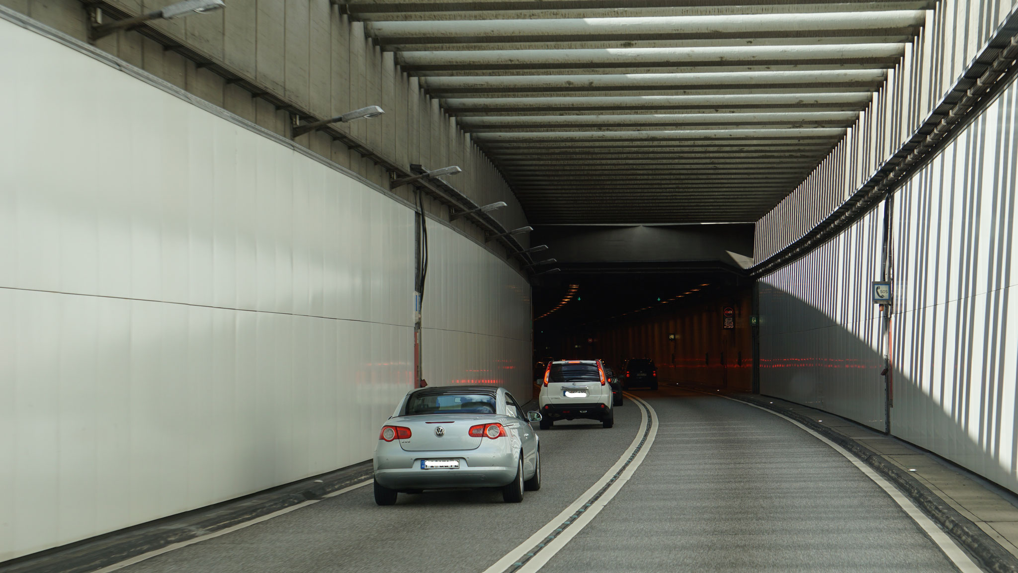 Einfahrt zum Elbtunnel