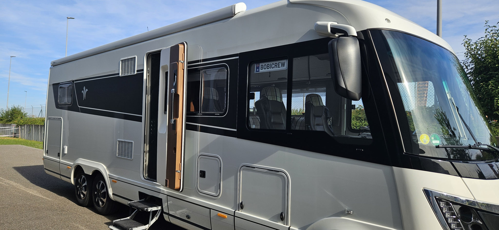 Die Bobicrew ist bereit für den Urlaub