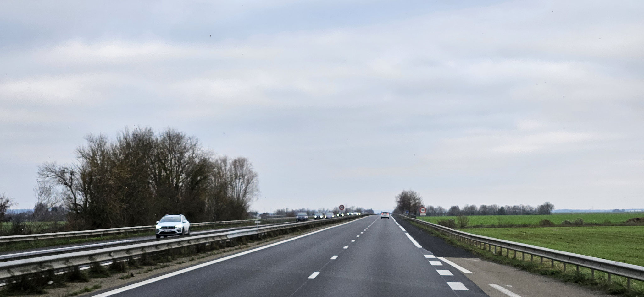 Route National, Autostrassen und ein bisschen Autobahn