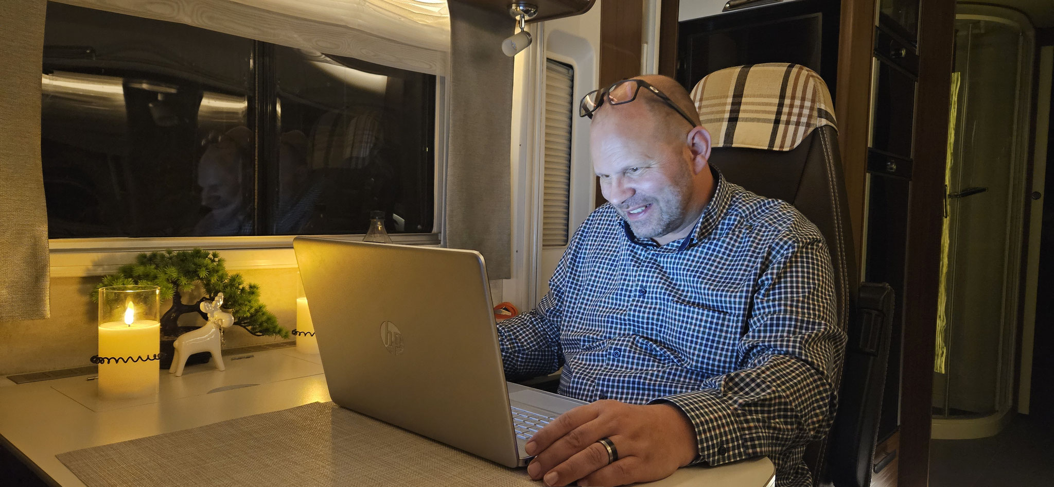 Noch ein bisschen Homepage-Arbeit bevor es in die Koje geht