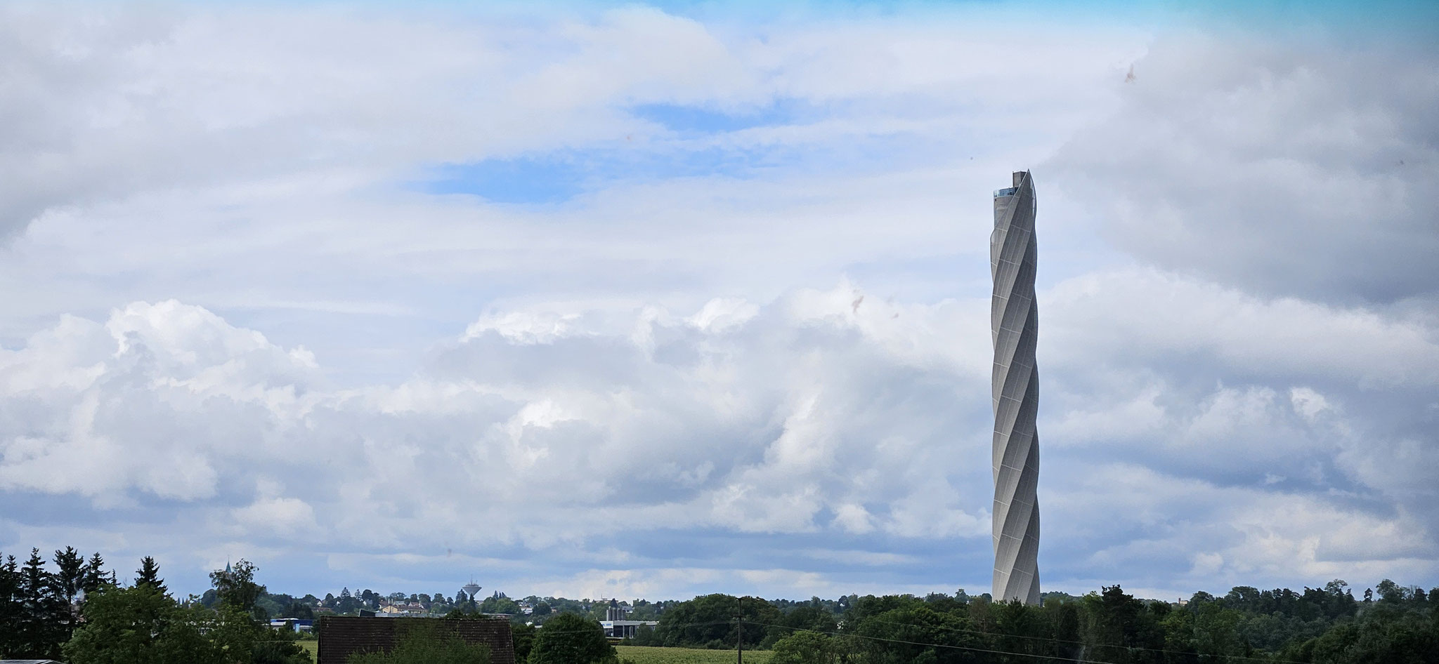 Wieder düstere Wolken