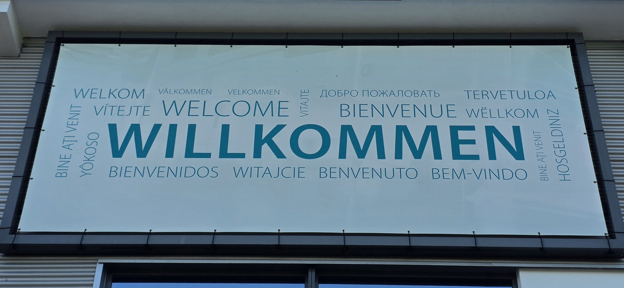 ...schön auch "velkommen" zu sein