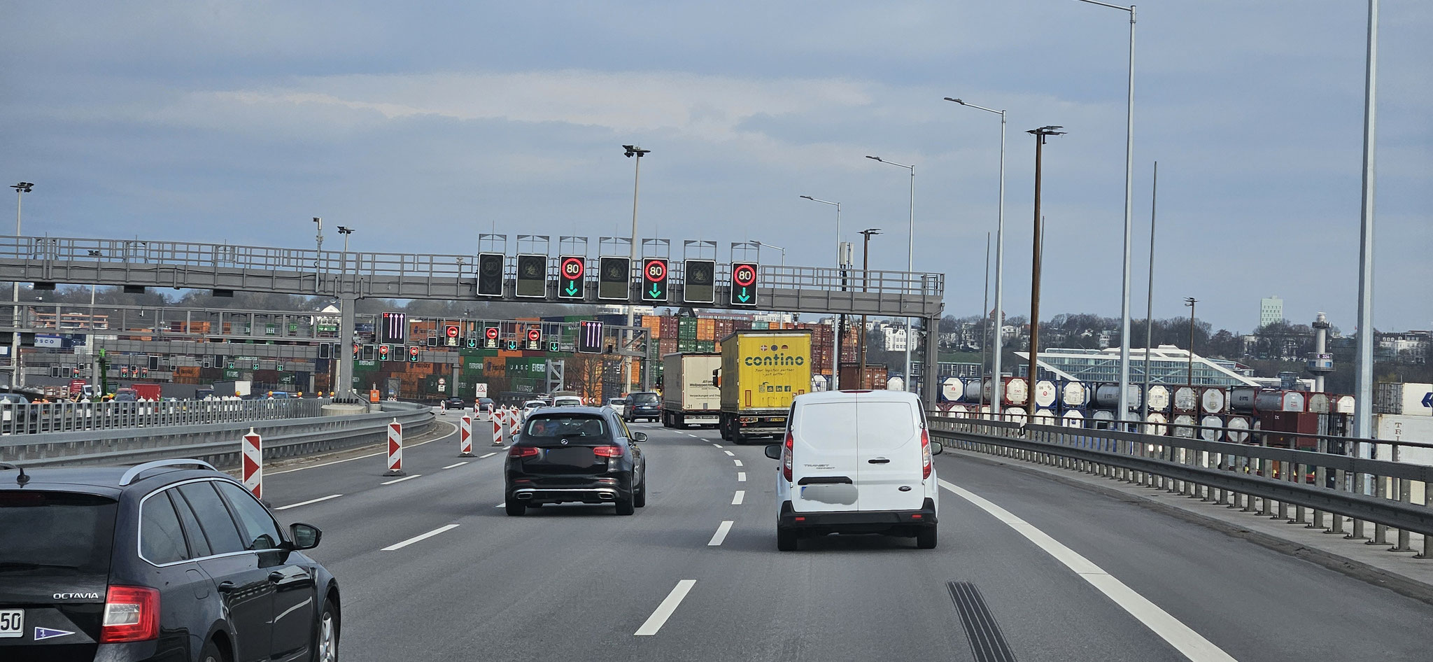 Ohne Stau durch den Elbtunnel