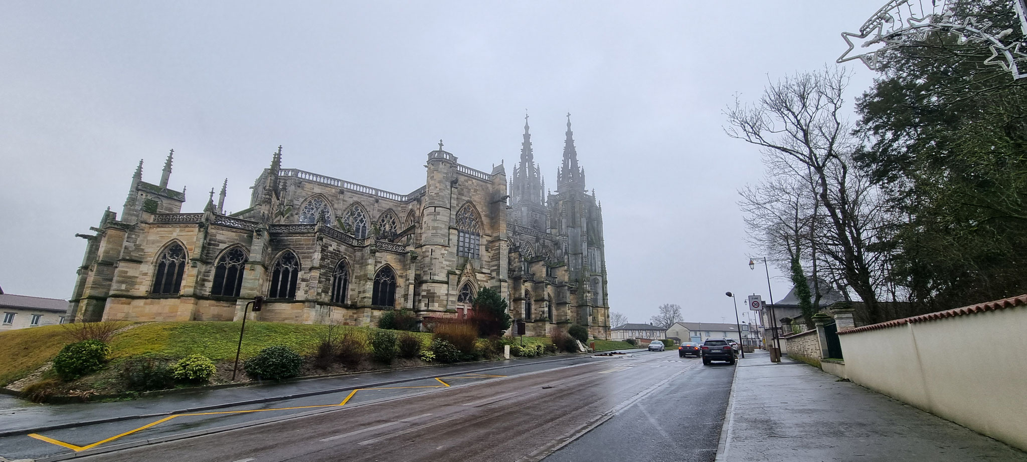 Halt bei der schönen Kirche...