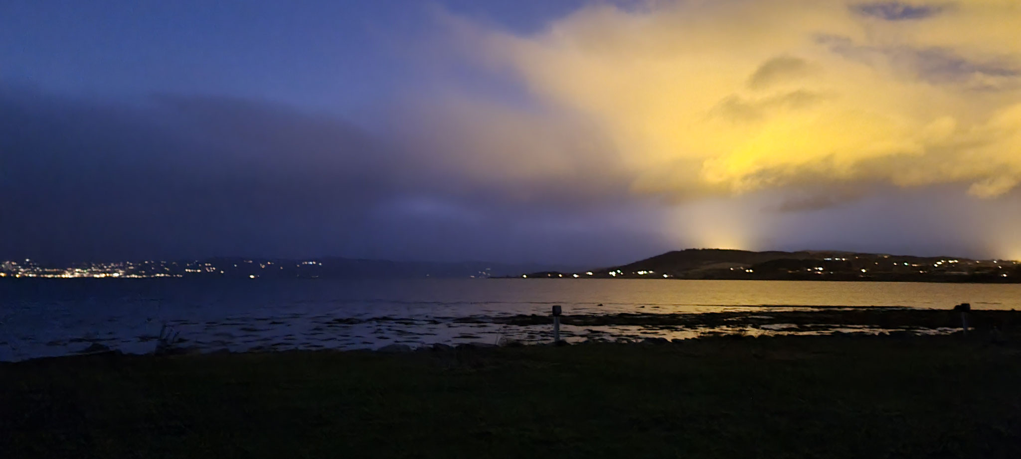 Abendstimmung über dem Trondheimfjord