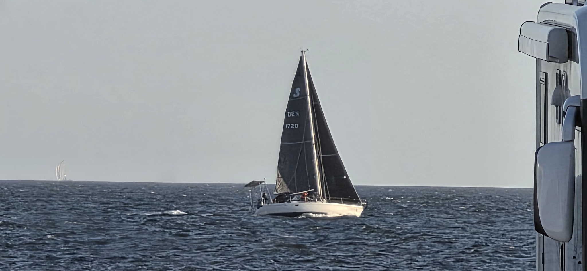 Viel Betrieb auf dem Meer...