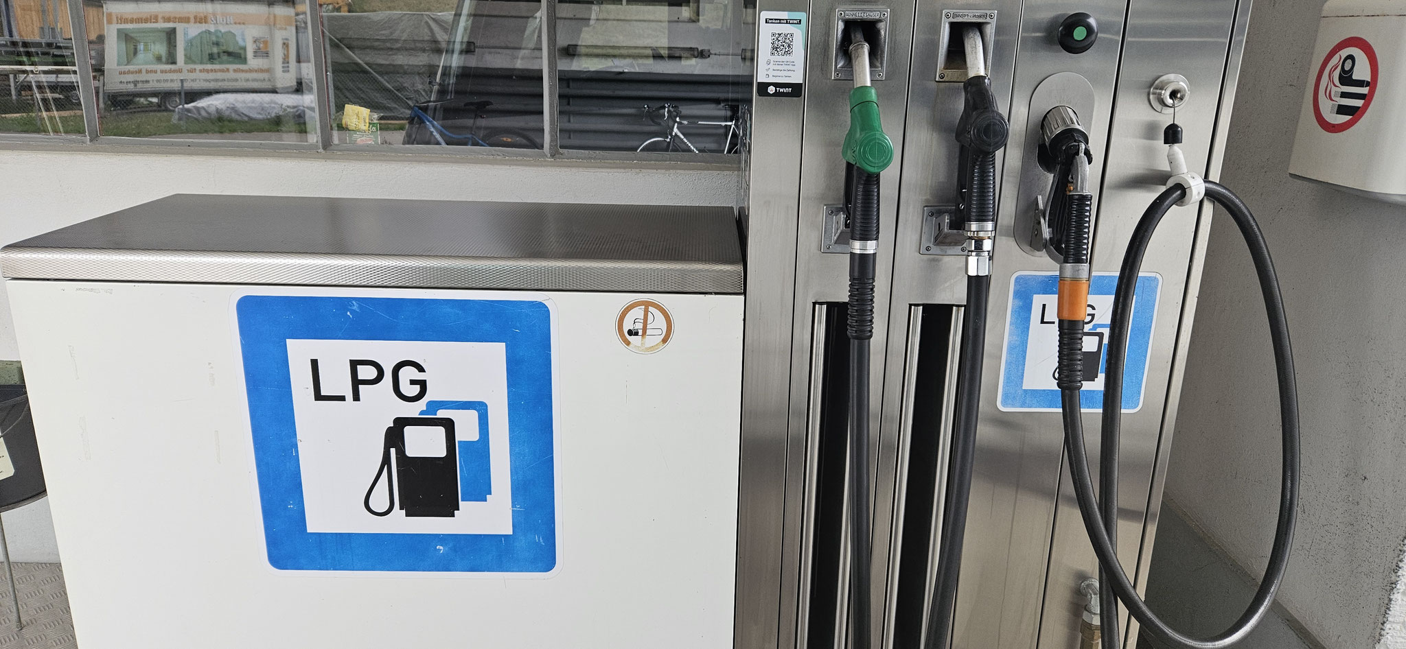 ...und dann rasch ein paar wenige Liter LPG holen