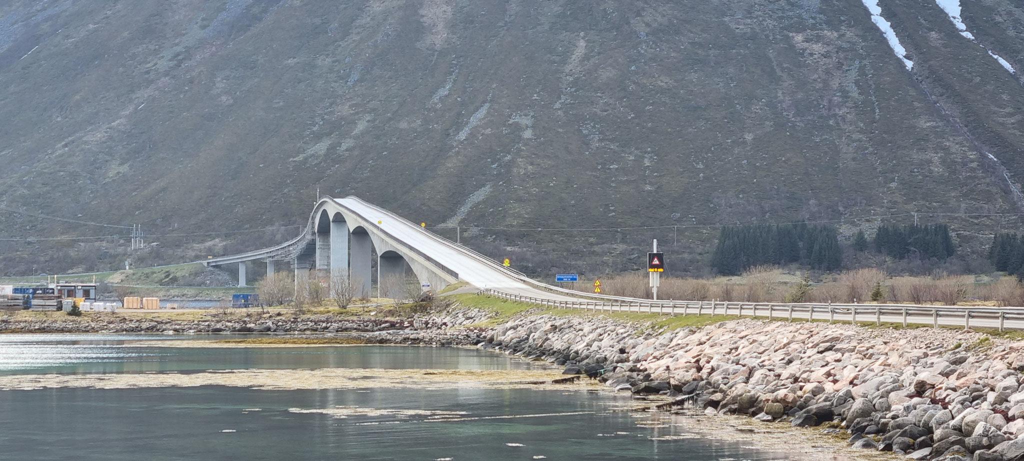 Sieht fast aus wie auf dem Atlantic Way von Norwegen