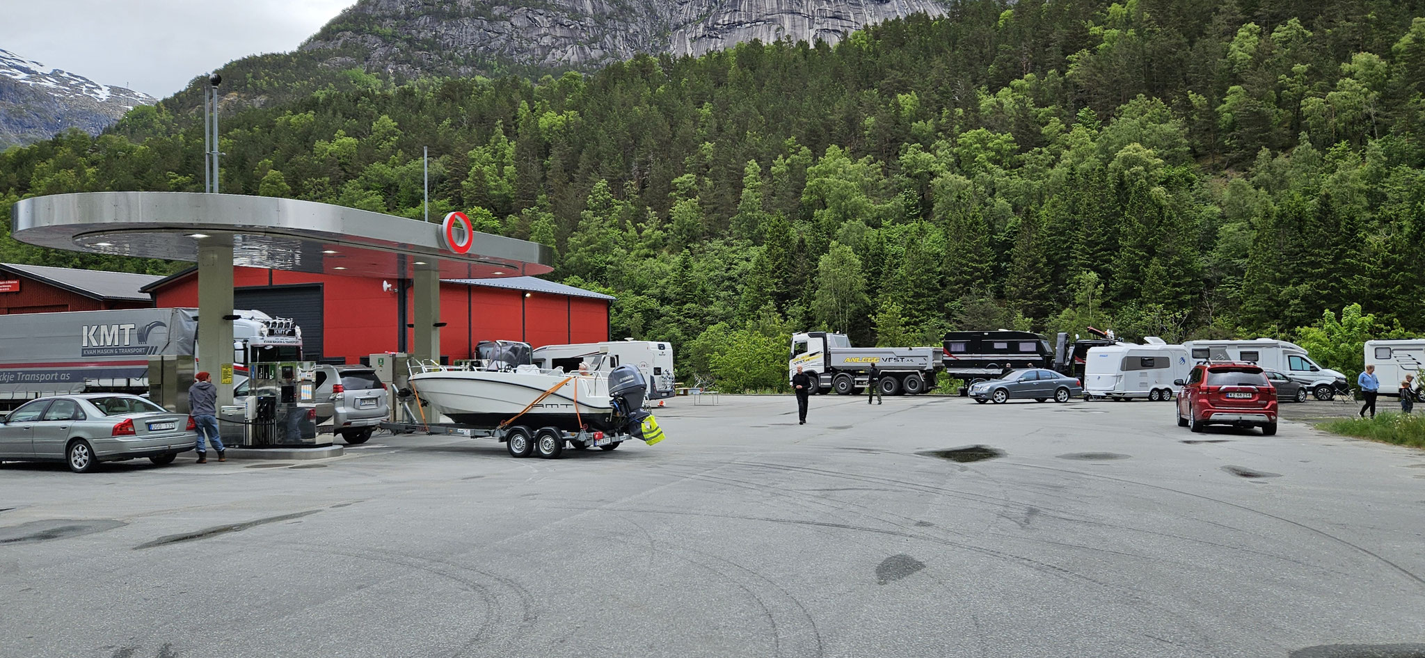 Bilberging Eidfrjord bei Bjørn - ganz schön was los