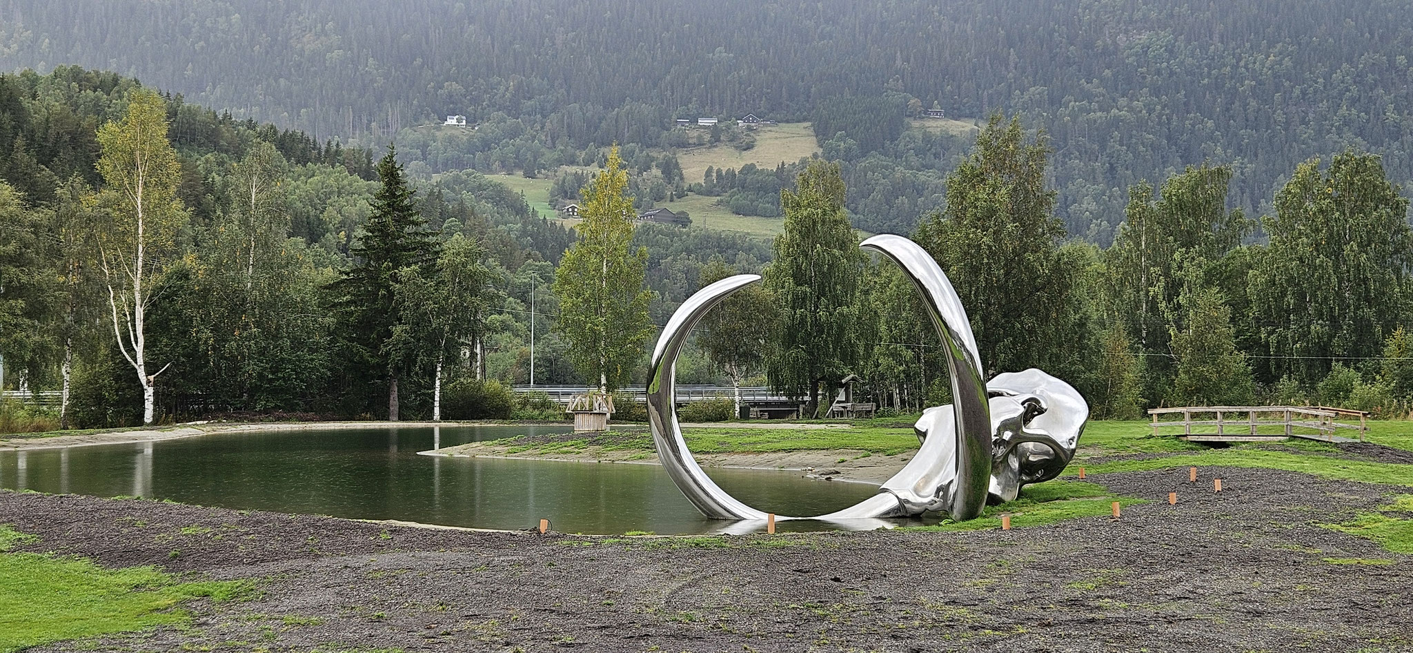 ...ein Kunstwerk gemäss Beschreibung