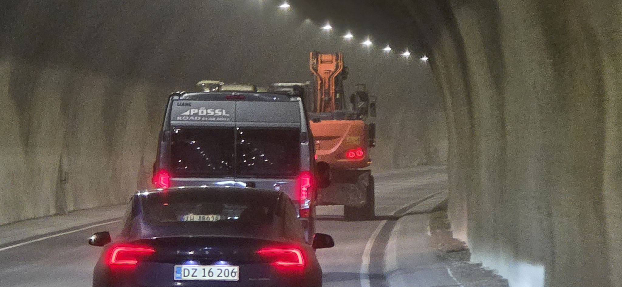 Ein Bagger im 3,2-Kilometer-Tunnel - das ist Norwegen