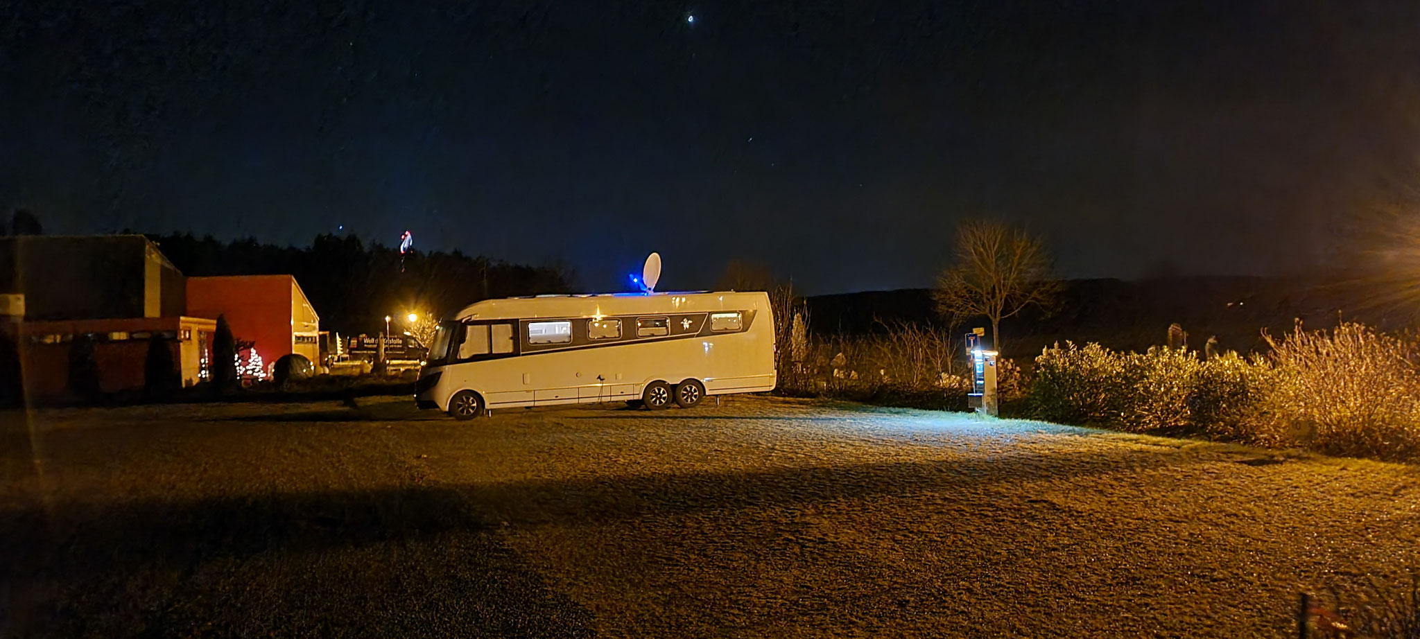 Bobi sieht schon fast wie ein Raumschiff aus ;-)