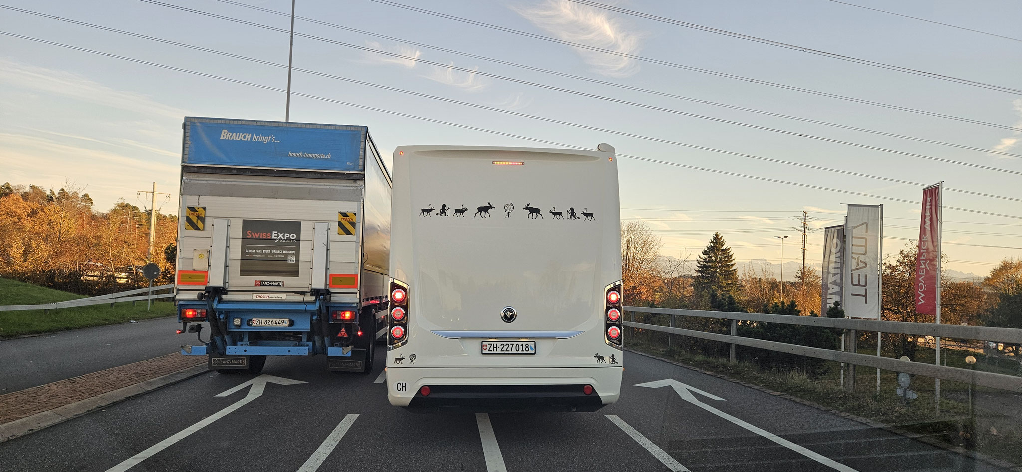 ...und gleich quetsch sich ein Grosser an Bobi vorbei
