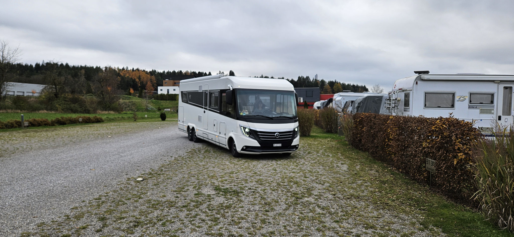 ...darf Daniela auf den Stellplatz fahren