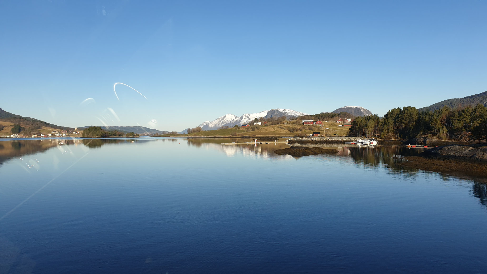 Spiegelbilder im Wasser...