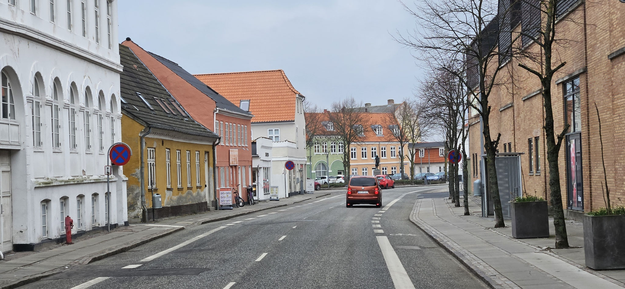 ...ein paar Kurven durch's Städtchen...
