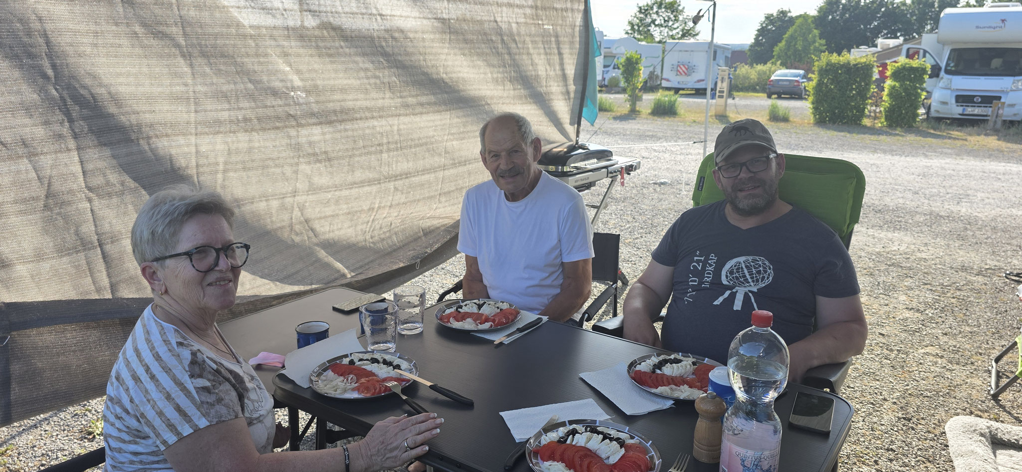 Abendessen "Tomi-Mozzi-Salat"