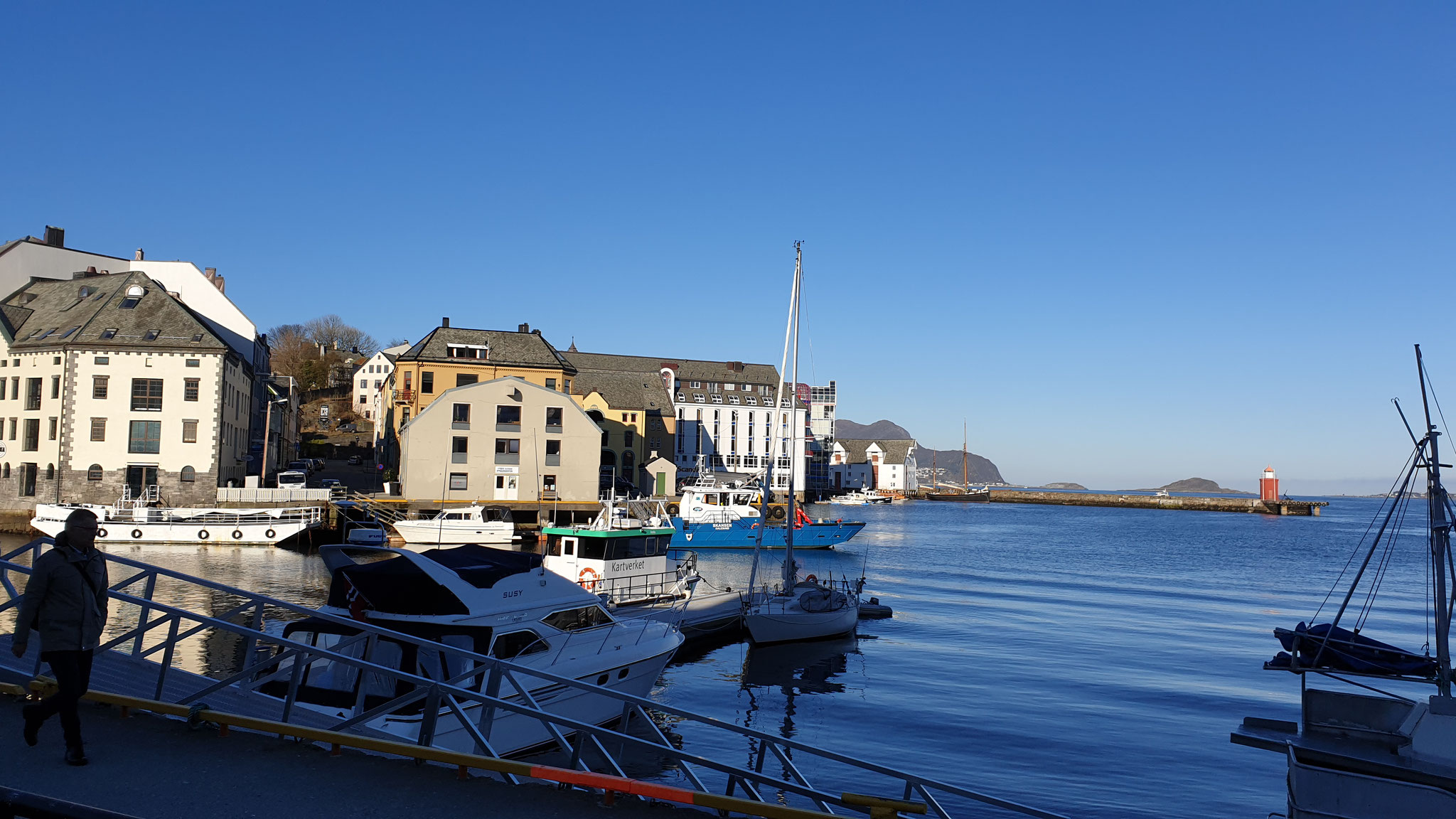 direkt am Hafen