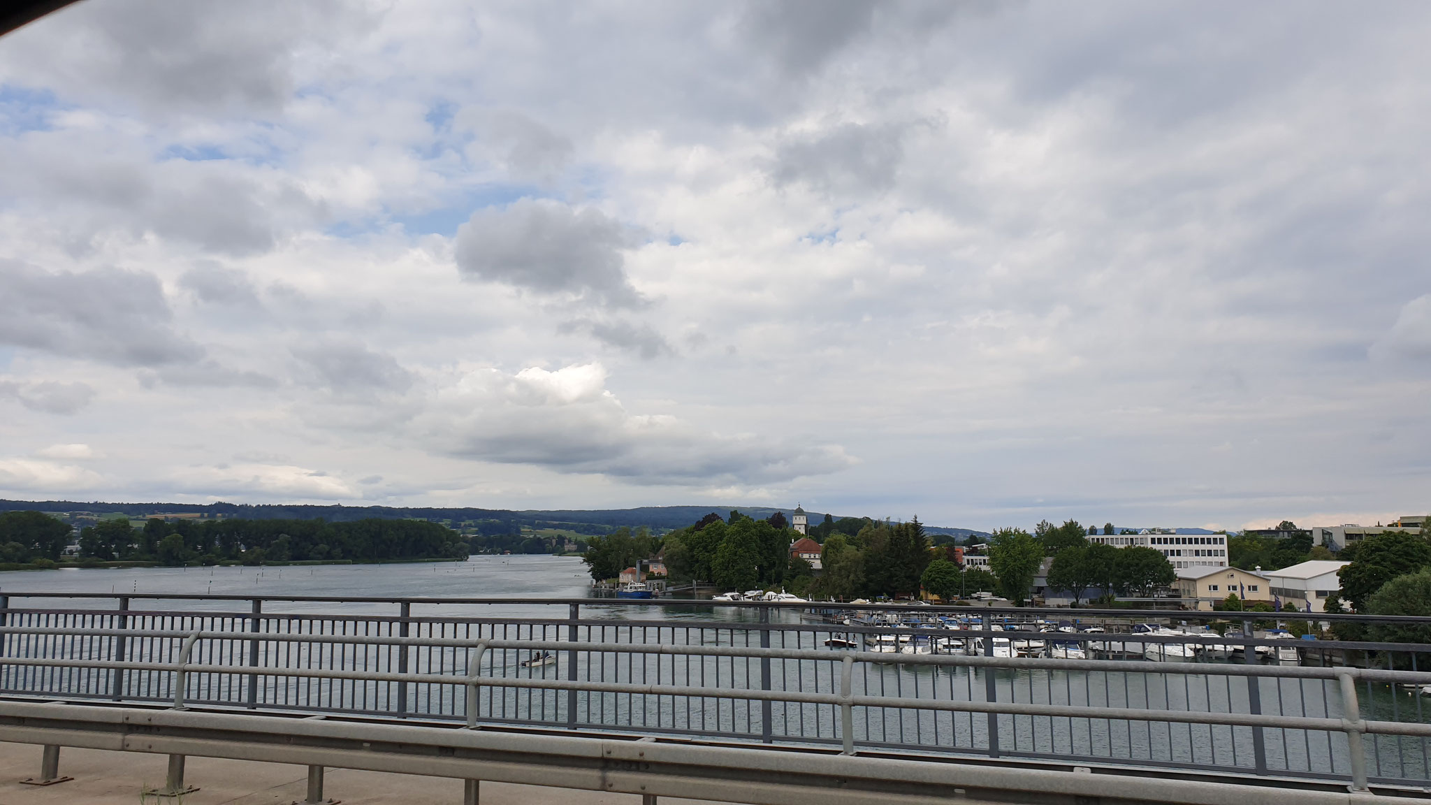 Über den Rhein und dann zurück in die Schweiz