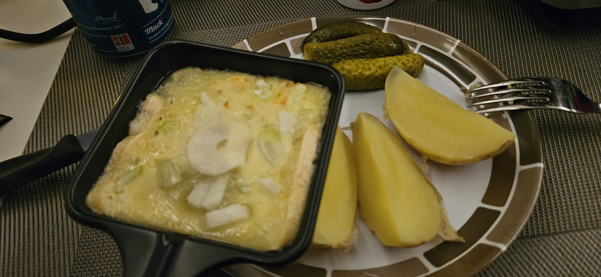 Raclette-Käse aus der Schweiz muss sein!