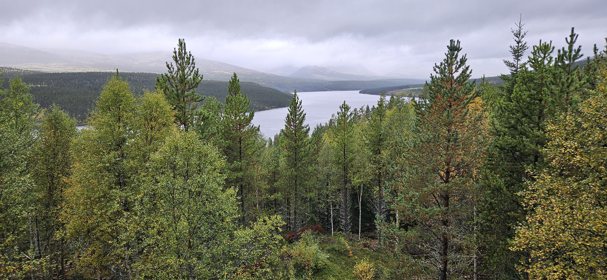 ...ohne Wolken wäre die Weitsicht bestimmt spektakulär