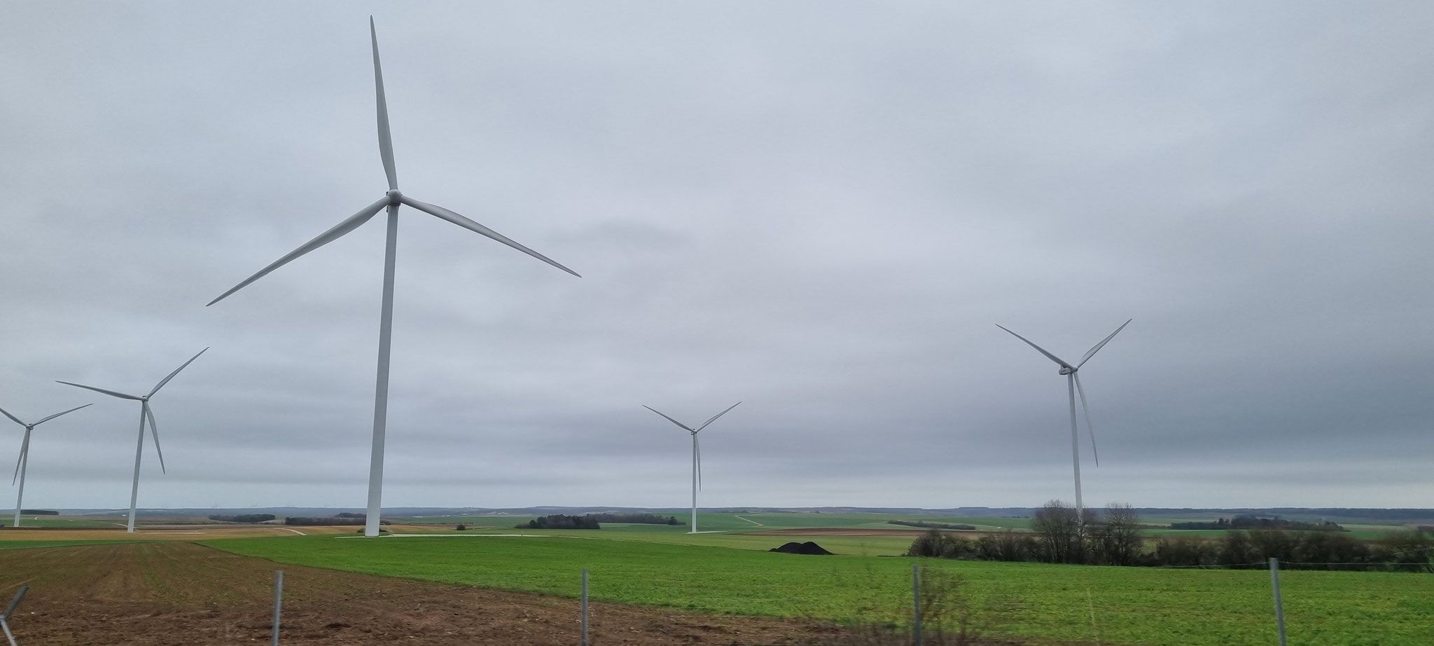 So viele Windräder überall