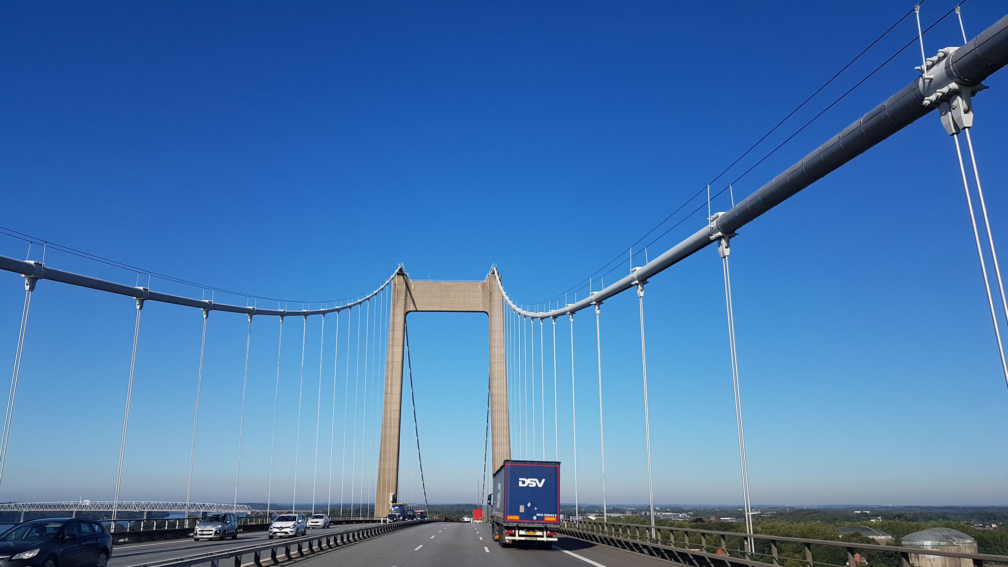 ... nur noch die zweite Brücke