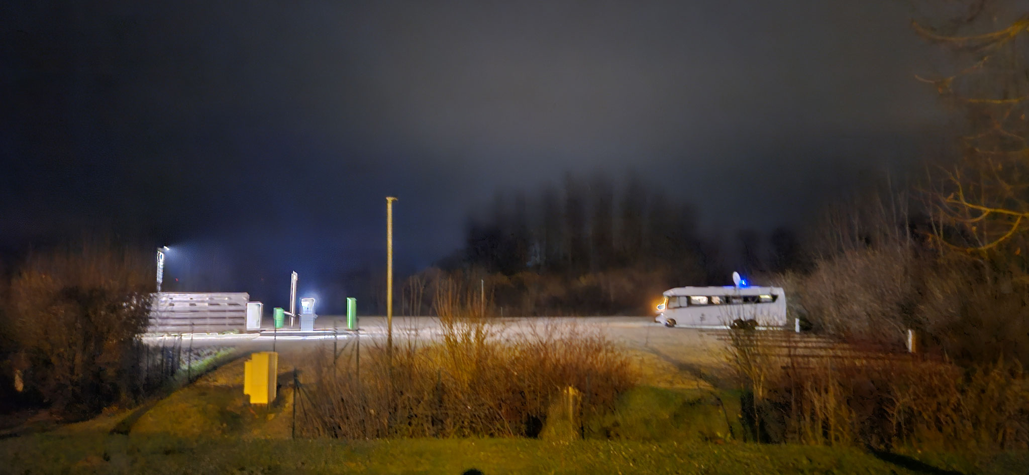 ...bis auf LKW's vor dem Stellplatz