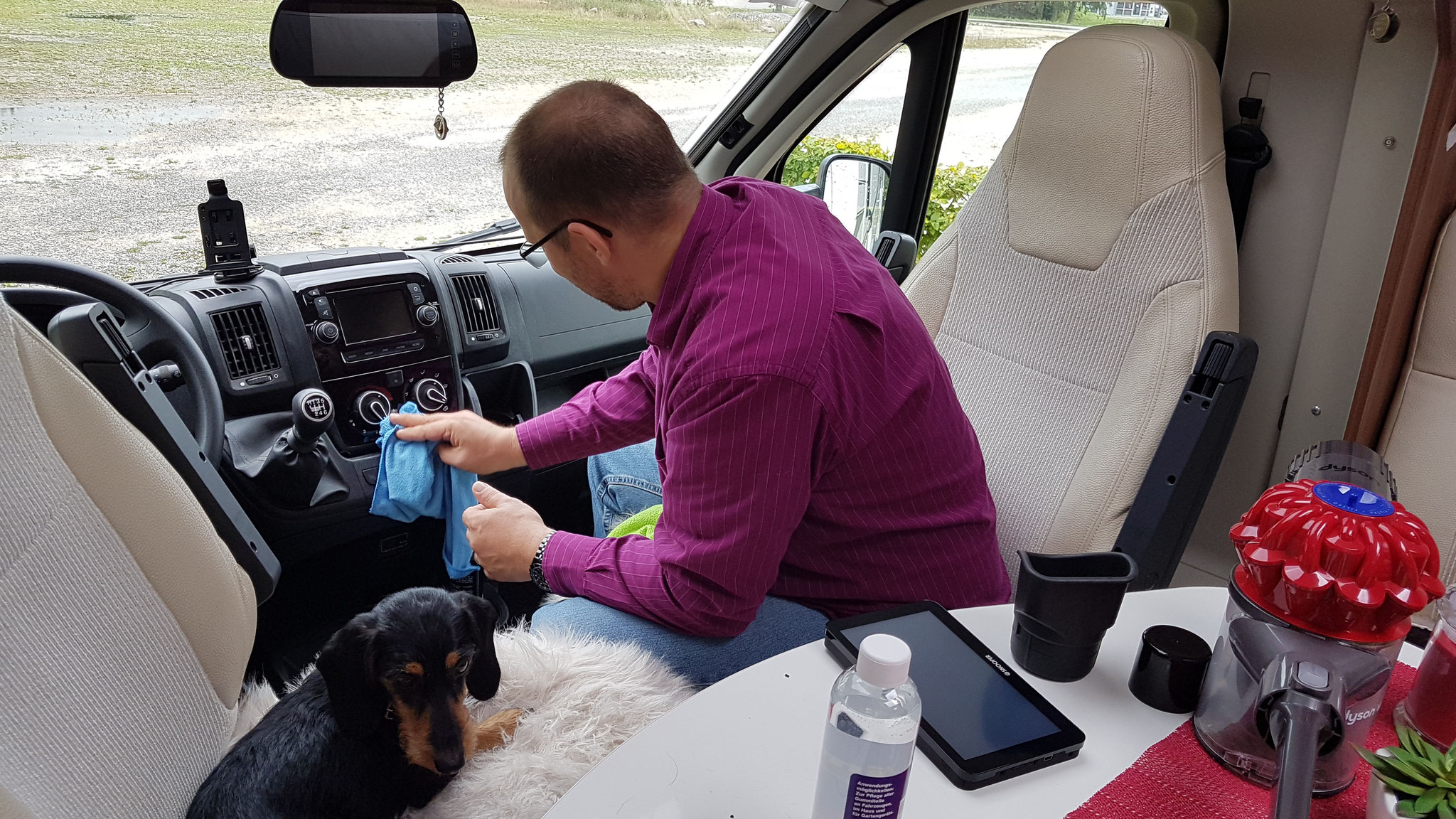 ...denn er will das Cockpit fit für die Ferien machen