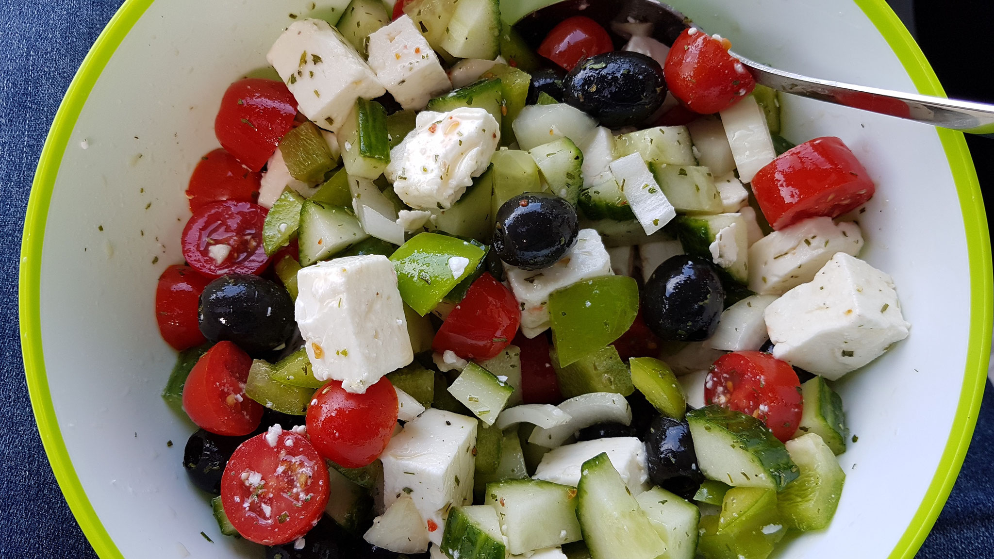 Griechischer Salat unterwegs