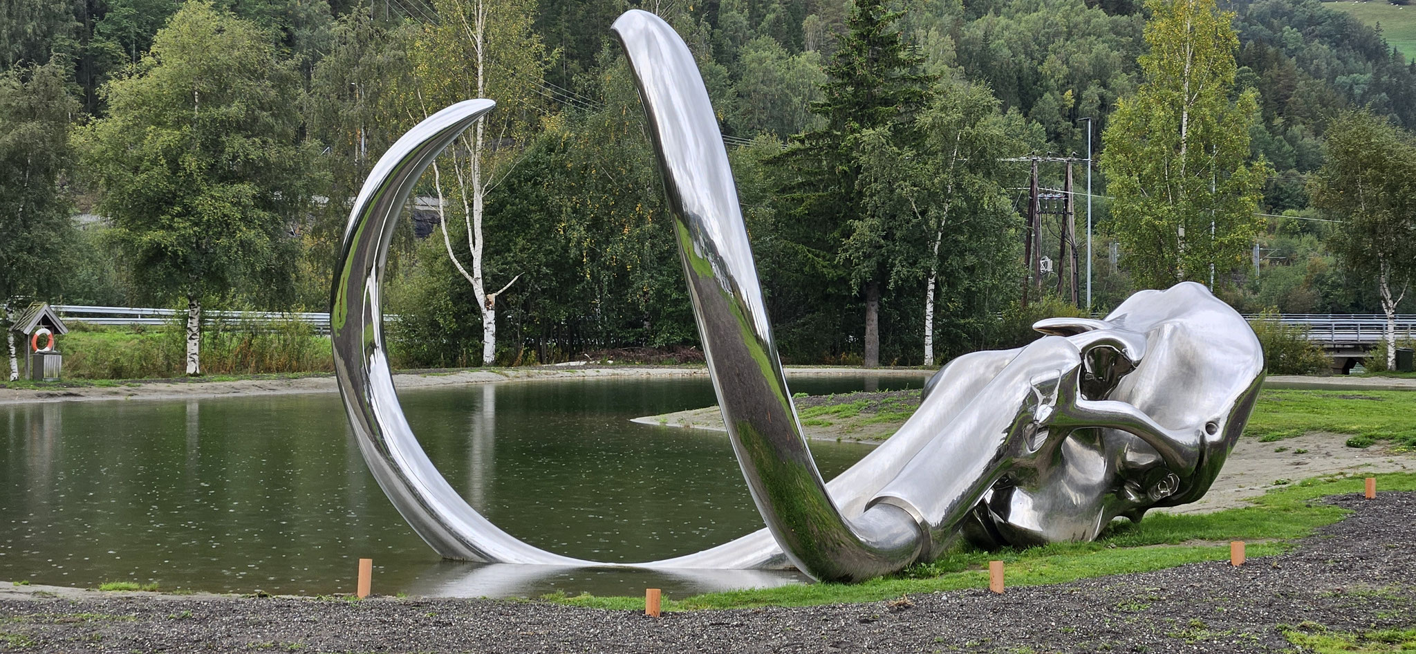 Ein Mammut-Schäder aus Stahl...