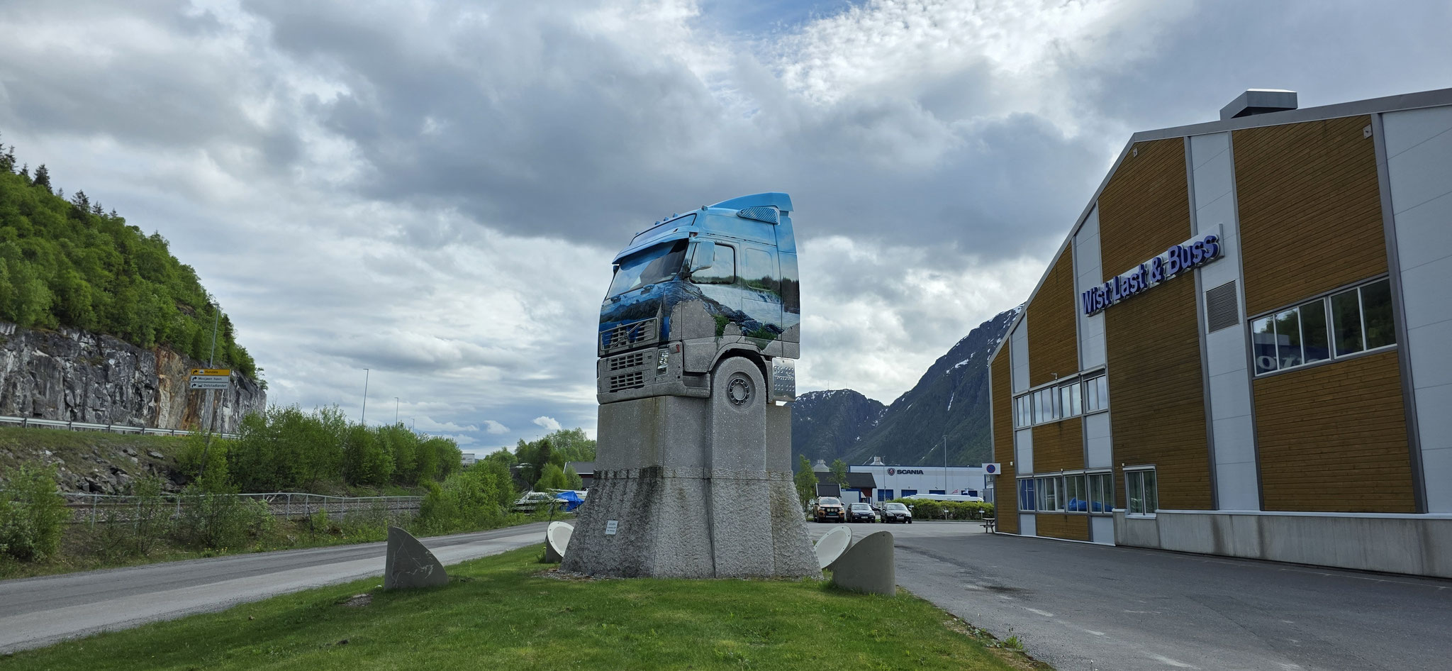 Die Skulptur ist aus 2011...