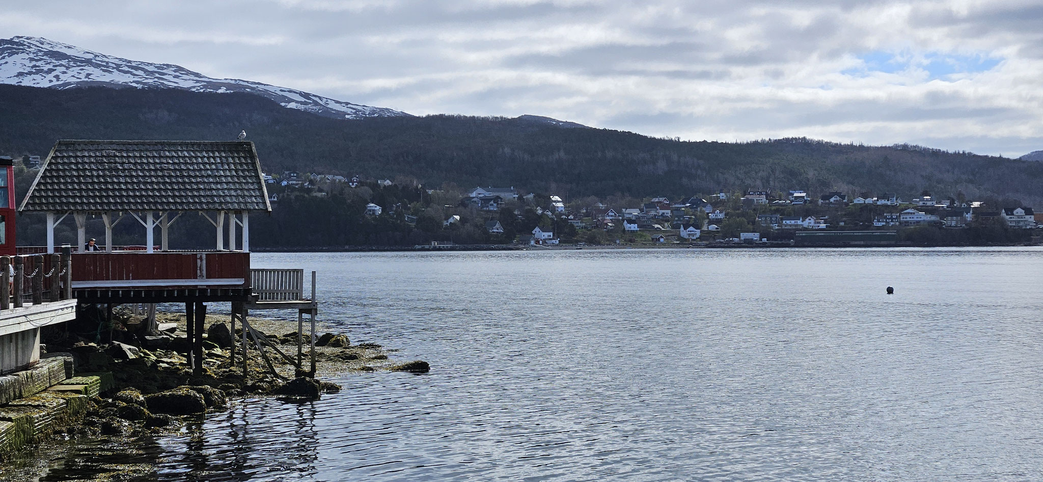 ...durch die Stadt bis ans Fjord